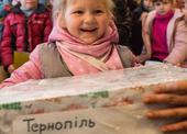 Vánoční balíčky v Caritas Ternopil